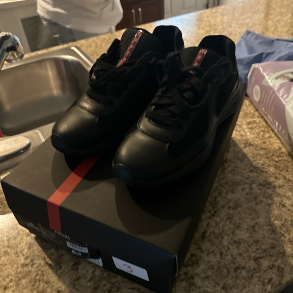 Prada shoes 9 men - Picture 3 of 7